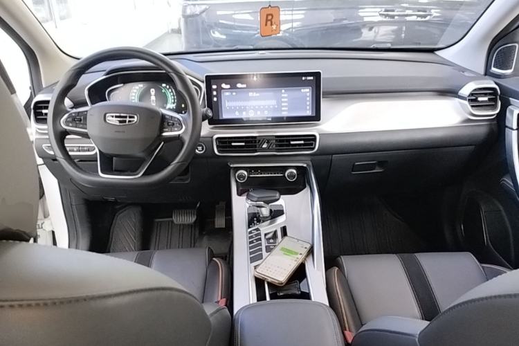 Used Geely Auto Coolray 2023 1.5T DCT Diamond Edition Center Console