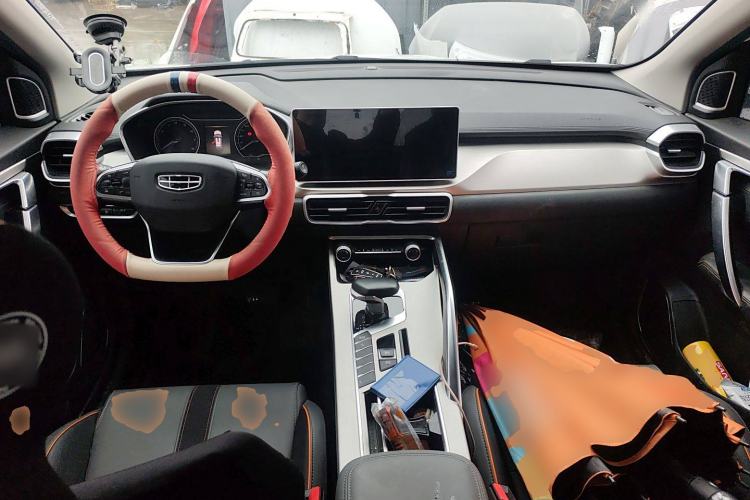 Used Geely Auto Coolray 2023 1.5T DCT Platinum Edition Center Console