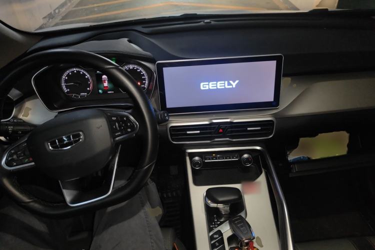 Used Geely Auto Coolray 2023 1.5T DCT Platinum Edition Center Console