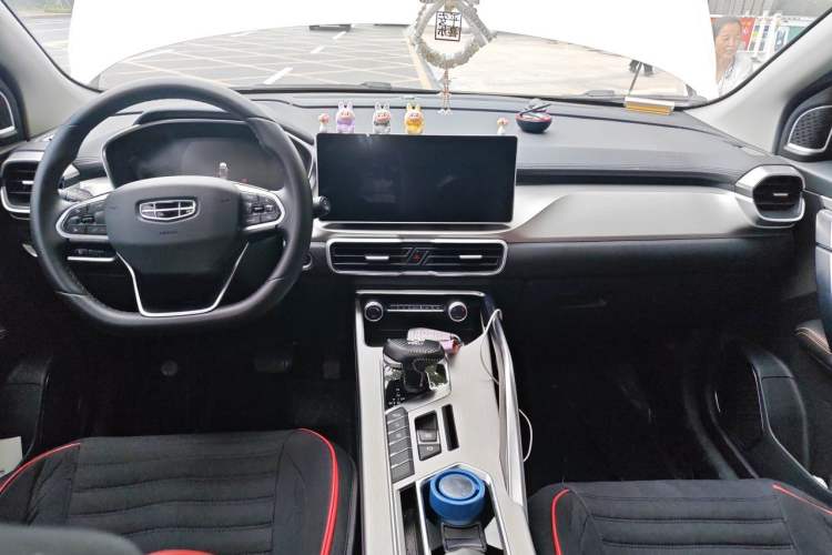 Used Geely Auto Coolray 2023 1.5T DCT Diamond Edition Center Console