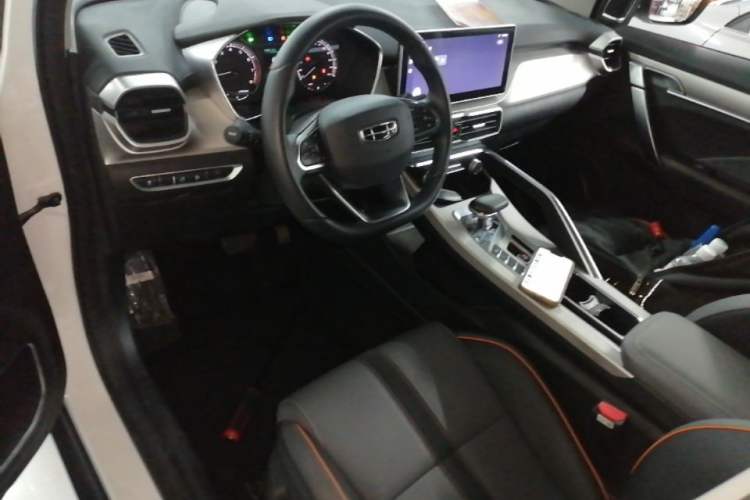 Used Geely Auto Coolray 2023 1.5T DCT Platinum Edition Center Console