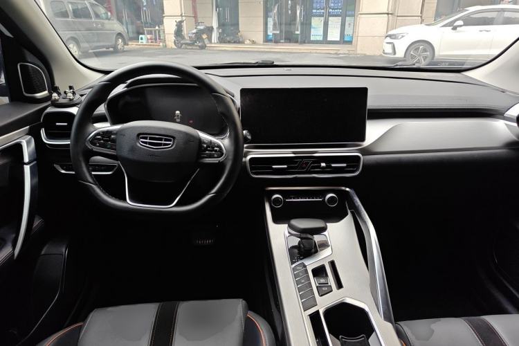 Used Geely Auto Coolray 2023 1.5T DCT Diamond Edition Center Console