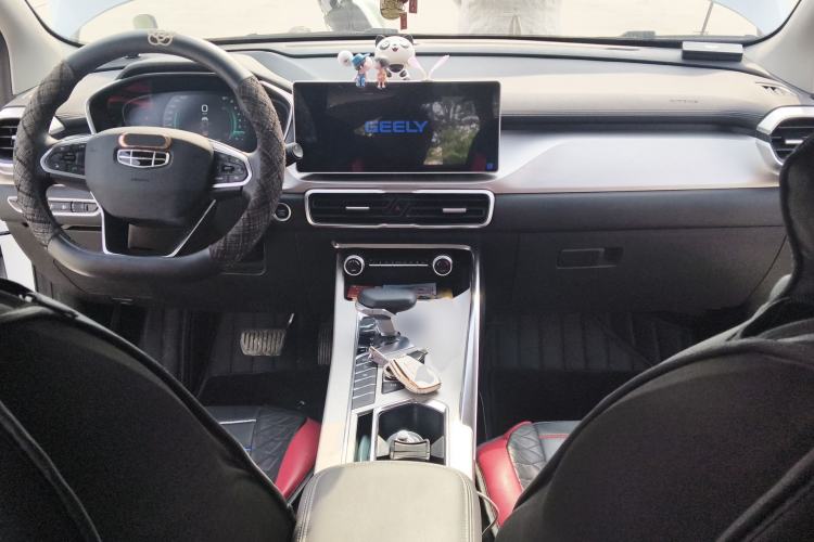 Used Geely Auto Coolray 2023 1.5T DCT Diamond Edition Center Console