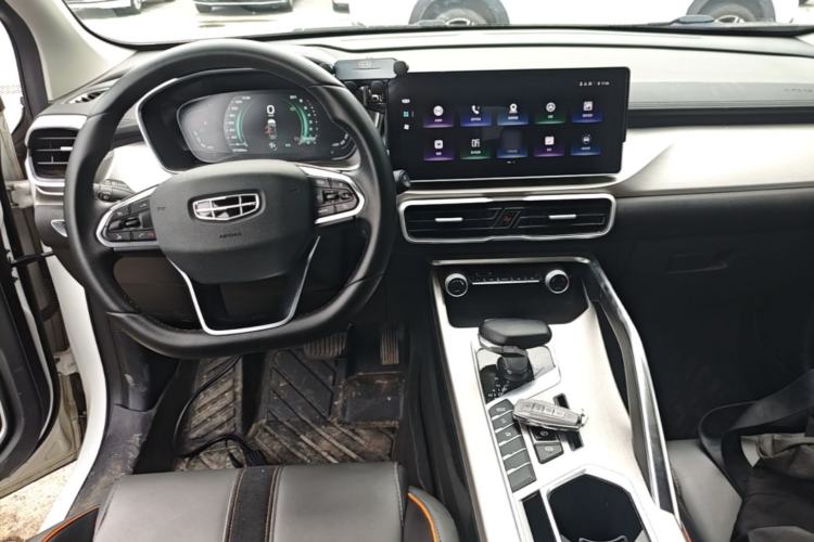 Used Geely Auto Coolray 2023 1.5T DCT Diamond Edition Center Console