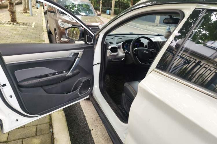 Used Geely Auto Coolray 2023 1.5T DCT Diamond Edition Driver Seat