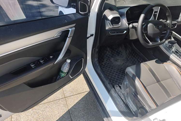 Used Geely Auto Coolray 2023 1.5T DCT Diamond Edition Driver Seat