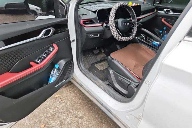 Used Geely Auto Coolray 2023 1.5T DCT Diamond Edition Driver Seat