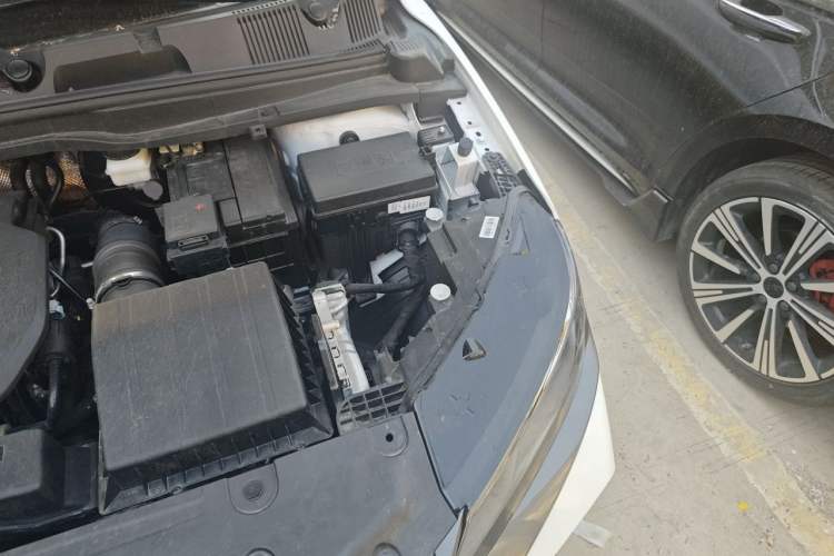 Used Geely Auto Coolray 2023 1.5T DCT Diamond Edition Engine Bay Left