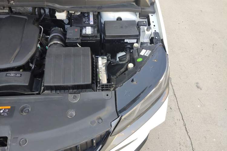 Used Geely Auto Coolray 2023 1.5T DCT Platinum Edition Engine Bay Left