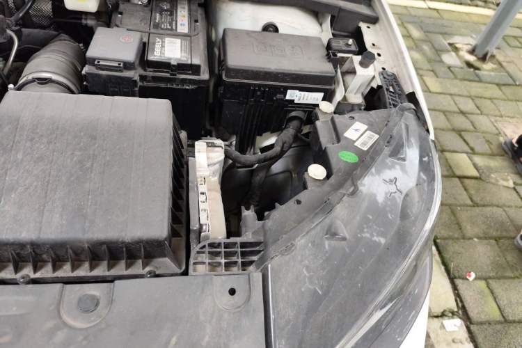 Used Geely Auto Coolray 2023 1.5T DCT Diamond Edition Engine Bay Left