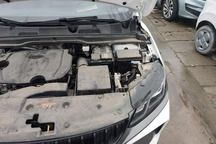 Used Geely Auto Coolray 2023 1.5T DCT Platinum Edition Engine Bay Left