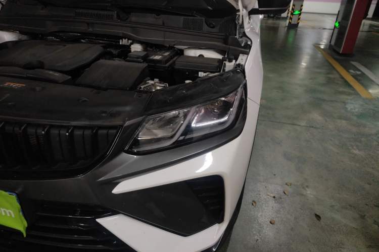 Used Geely Auto Coolray 2023 1.5T DCT Platinum Edition Engine Bay Left