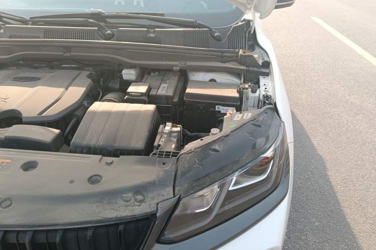 Used Geely Auto Coolray 2023 1.5T DCT Diamond Edition Engine Bay Left