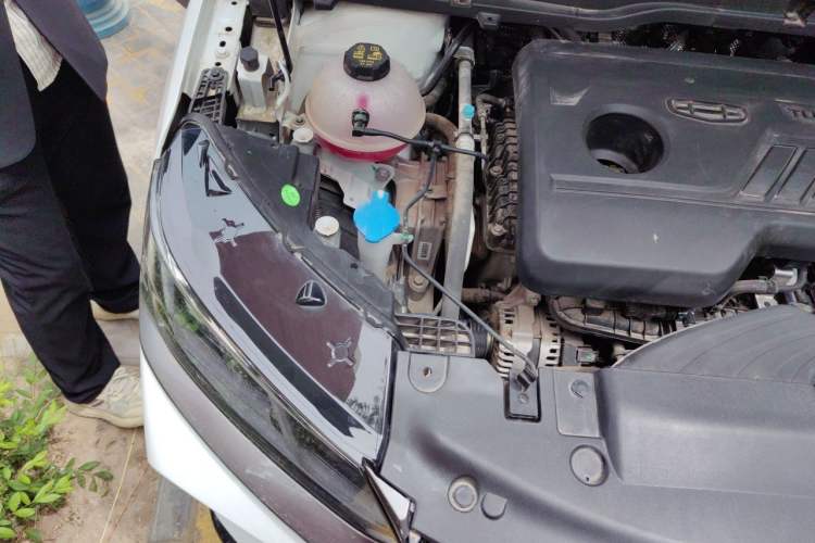 Used Geely Auto Coolray 2023 1.4T Manual Gold Edition Engine Bay Right