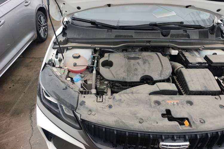 Used Geely Auto Coolray 2023 1.5T DCT Platinum Edition Engine Bay Right