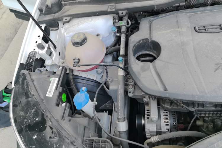 Used Geely Auto Coolray 2023 1.5T DCT Platinum Edition Engine Bay Right