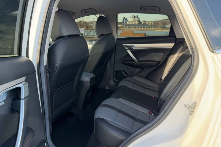 Used Geely Auto Coolray 2023 1.5T DCT Platinum Edition Exterior 1