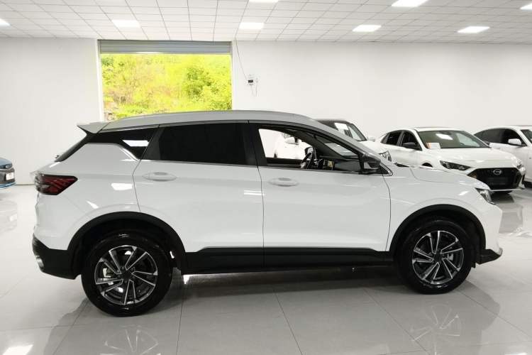 Used Geely Auto Coolray 2023 1.5T DCT Platinum Edition Exterior 2