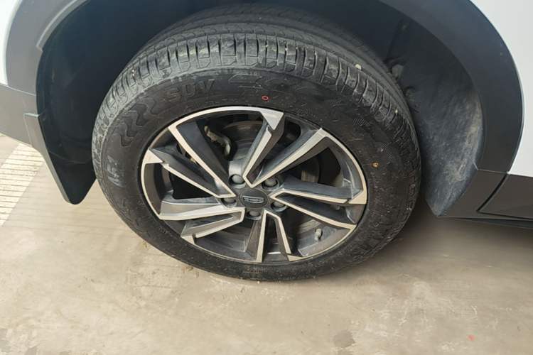Used Geely Auto Coolray 2023 1.5T DCT Platinum Edition Exterior 5
