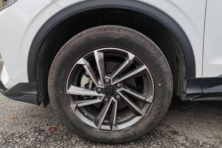 Used Geely Auto Coolray 2023 1.5T DCT Platinum Edition Exterior 6