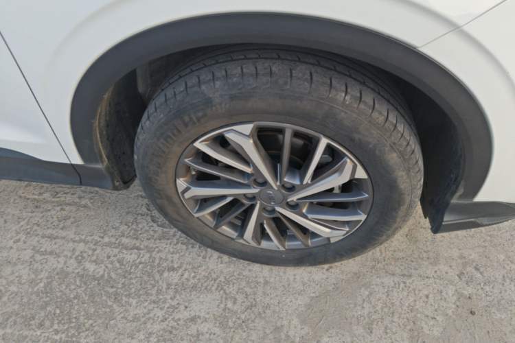 Used Geely Auto Coolray 2023 1.4T Manual Gold Edition Exterior 7