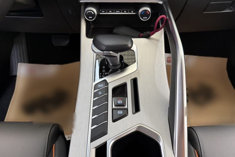 Used Geely Auto Coolray 2023 1.5T DCT Platinum Edition Gear Lever