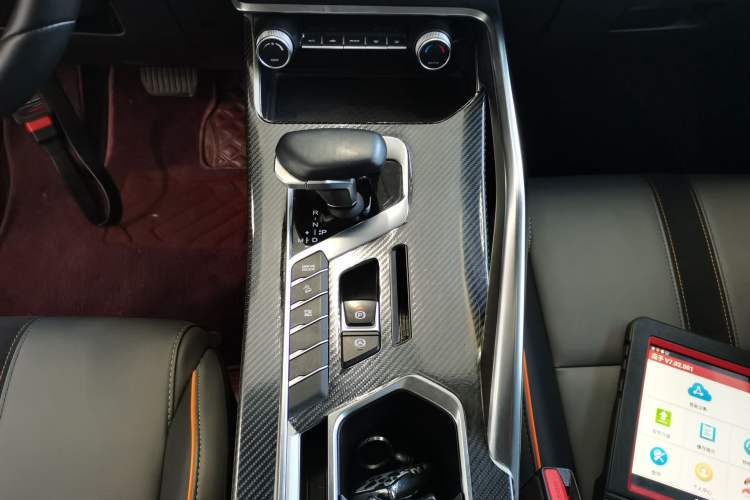 Used Geely Auto Coolray 2023 1.5T DCT Diamond Edition Gear Lever
