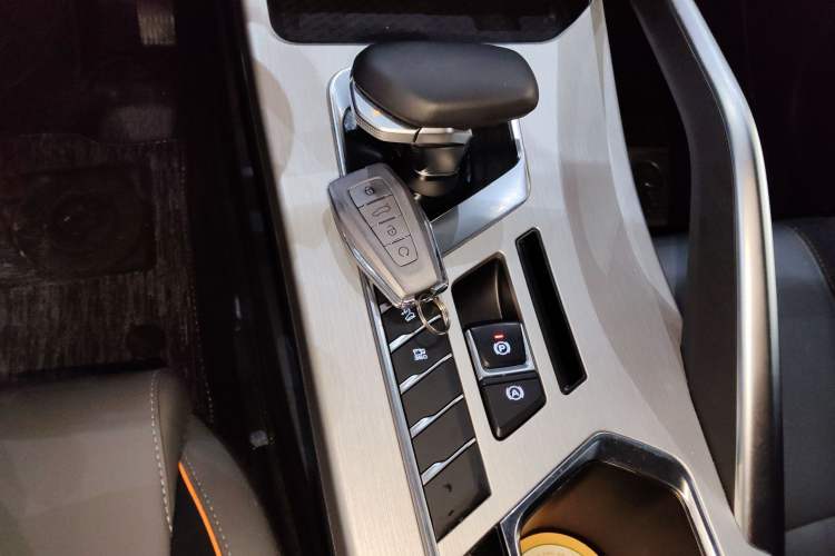 Used Geely Auto Coolray 2023 1.5T DCT Diamond Edition Gear Lever