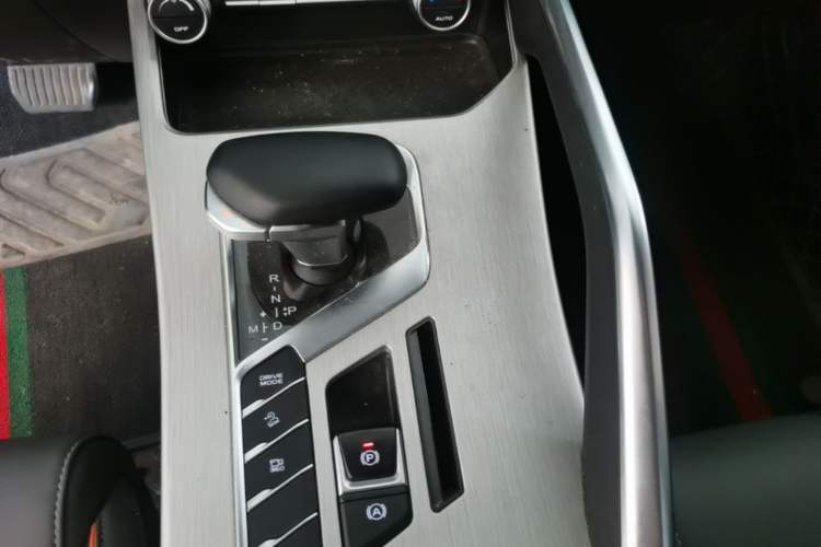 Used Geely Auto Coolray 2023 1.5T DCT Diamond Edition Gear Lever