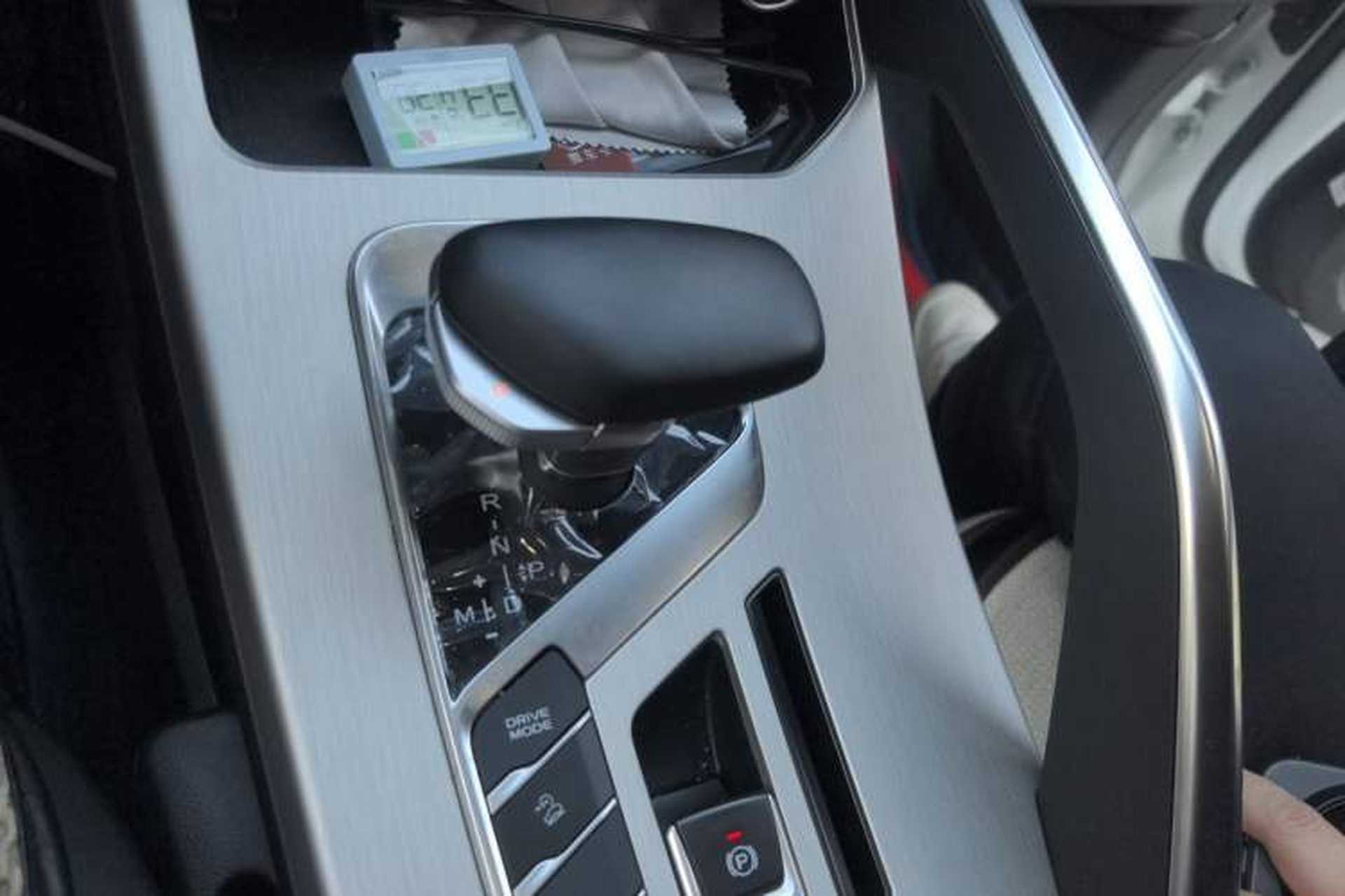 Used Geely Auto Coolray 2023 1.5T DCT Platinum Edition Gear Lever