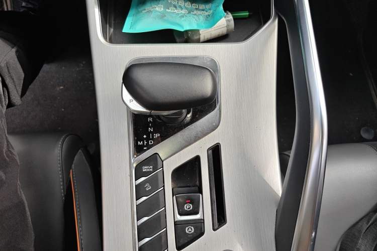 Used Geely Auto Coolray 2023 1.5T DCT Platinum Edition Gear Lever