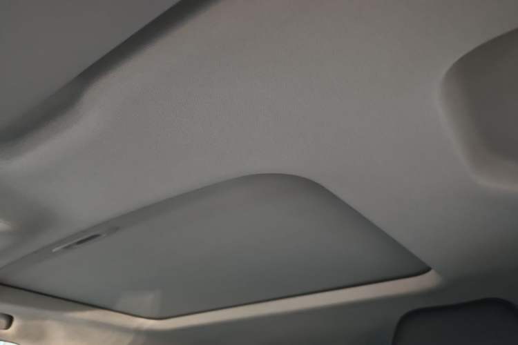 Used Geely Auto Coolray 2023 1.5T DCT Diamond Edition Headliner