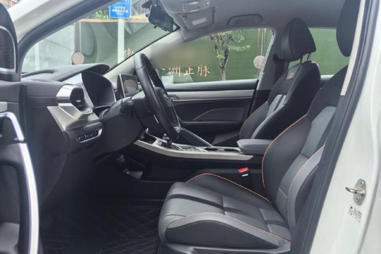 Used Geely Auto Coolray 2023 1.5T DCT Platinum Edition Interior 2