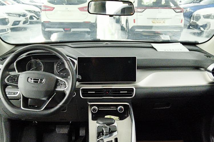 Used Geely Auto Coolray 2023 1.5T DCT Platinum Edition Interior 3