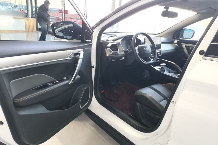 Used Geely Auto Coolray 2023 1.5T DCT Diamond Edition Interior 3