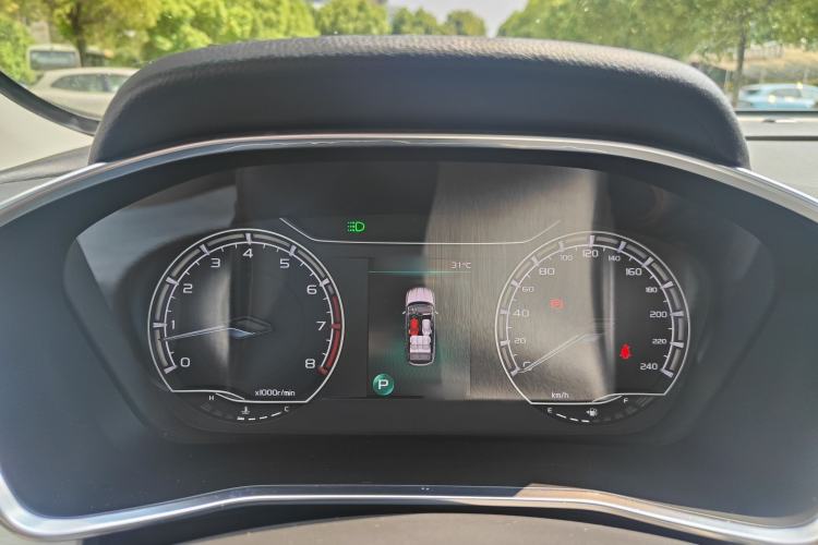 Used Geely Auto Coolray 2023 1.5T DCT Platinum Edition Interior 3