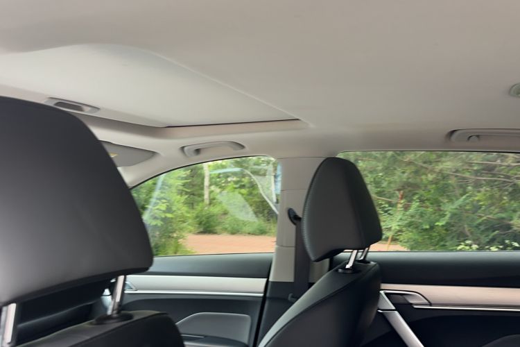 Used Geely Auto Coolray 2023 1.5T DCT Platinum Edition Interior 4