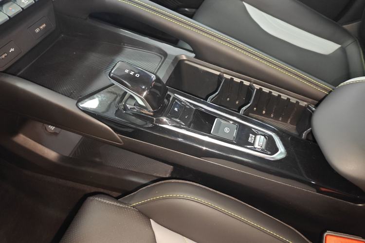 Used Geely Auto Coolray 2023 Bin Yue COOL 1.5TD DCT Champion Edition Interior 4