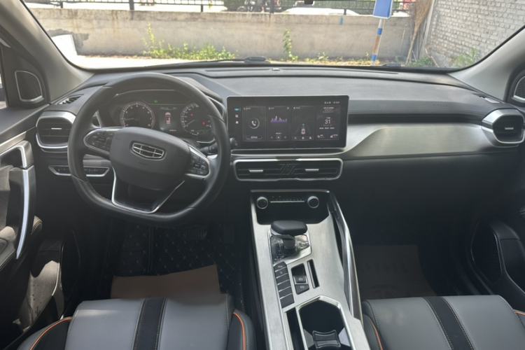 Used Geely Auto Coolray 2023 1.5T DCT Platinum Edition Interior 4