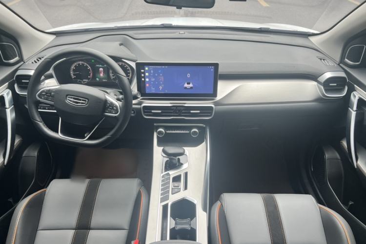 Used Geely Auto Coolray 2023 1.5T DCT Platinum Edition Interior 5