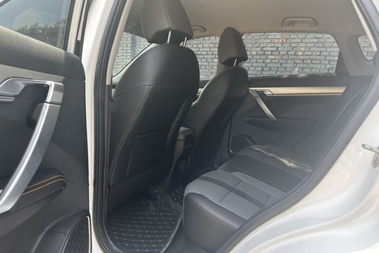 Used Geely Auto Coolray 2023 1.5T DCT Platinum Edition Interior 5