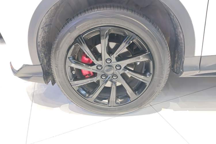 Used Geely Auto Coolray 2023 1.5T DCT Diamond Edition Left Front Wheel Hub