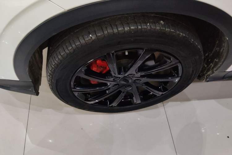 Used Geely Auto Coolray 2023 1.5T DCT Diamond Edition Left Front Wheel Hub