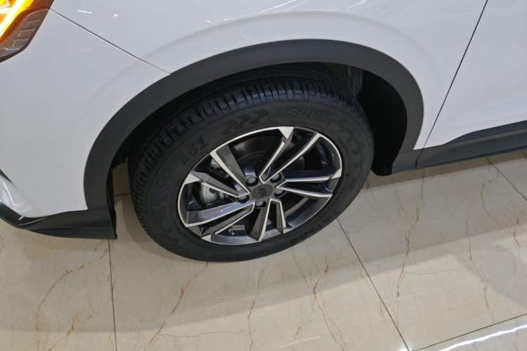 Used Geely Auto Coolray 2023 1.5T DCT Platinum Edition Left Front Wheel Hub