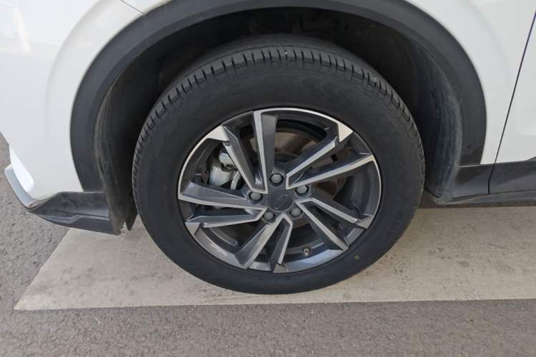 Used Geely Auto Coolray 2023 1.5T DCT Platinum Edition Left Front Wheel Hub