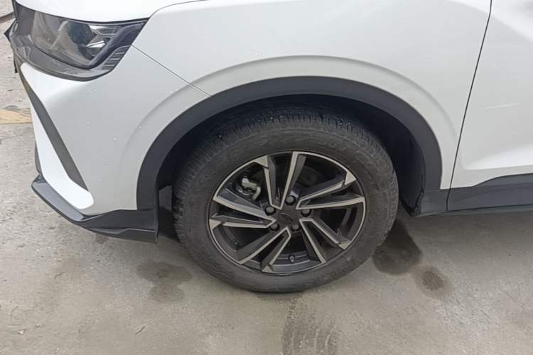 Used Geely Auto Coolray 2023 1.5T DCT Platinum Edition Left Front Wheel Hub