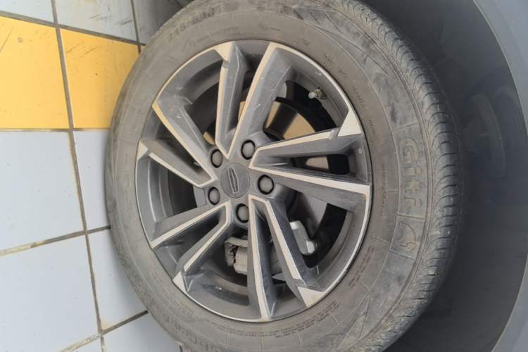 Used Geely Auto Coolray 2023 1.5T DCT Platinum Edition Left Front Wheel Hub