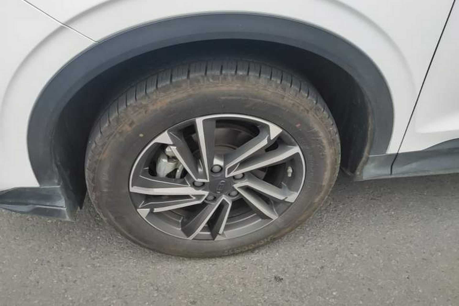 Used Geely Auto Coolray 2023 1.5T DCT Platinum Edition Left Front Wheel Hub