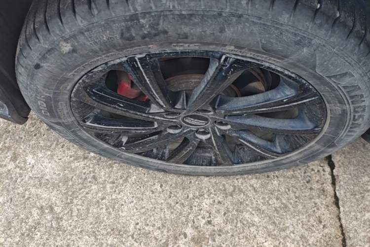 Used Geely Auto Coolray 2023 1.5T DCT Diamond Edition Left Front Wheel Hub