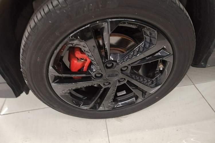 Used Geely Auto Coolray 2023 Bin Yue COOL 1.5TD DCT Champion Edition Left Front Wheel Hub